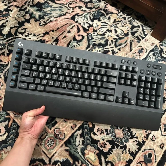 Logitech Wireless Gaming Mechanical Keyboard G613